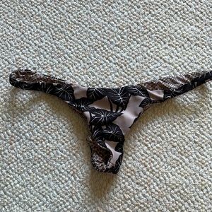 Acacia bottom in elephant ear with ruched backside, petite (xs) size